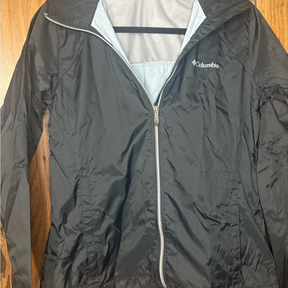 Columbia Women's Black and Gray Ski Jacket